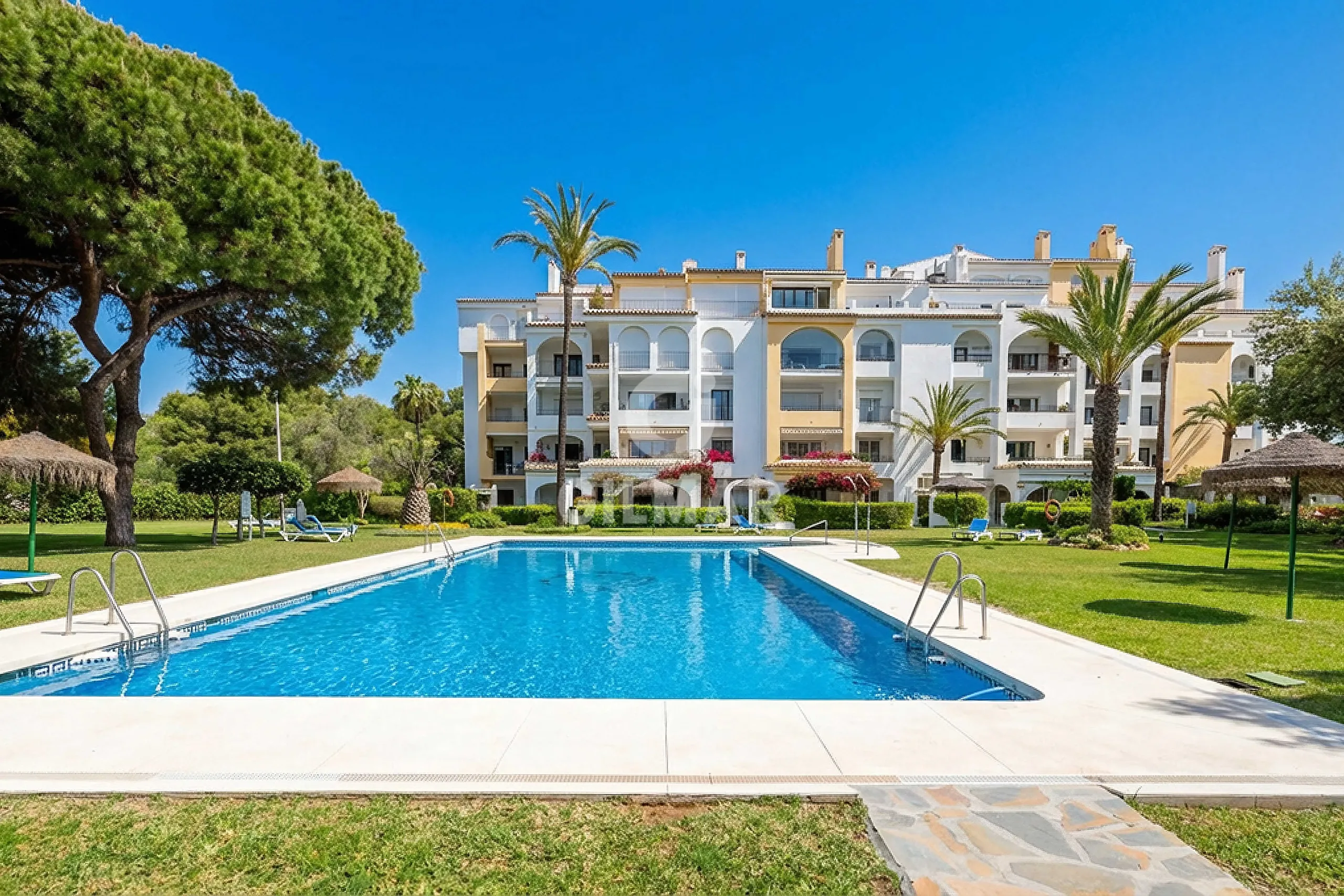Apartment in Marbella Este - Málaga