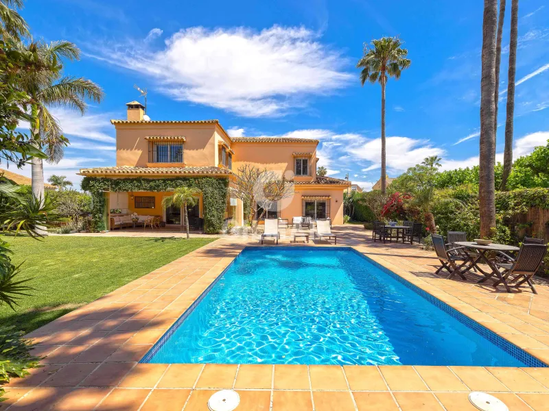 Villa in Churriana (Málaga) - Málaga