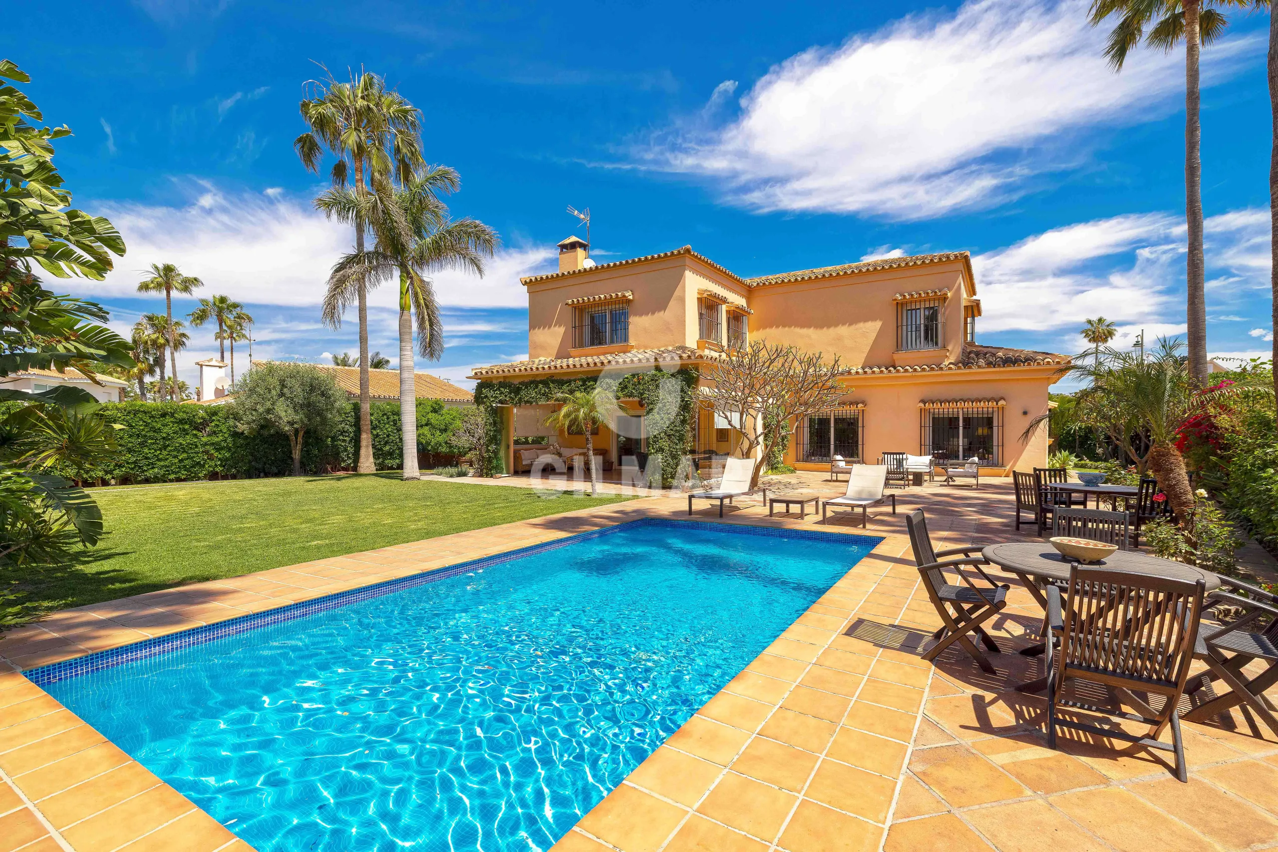 Chalet Independiente en Churriana (Málaga) - Málaga