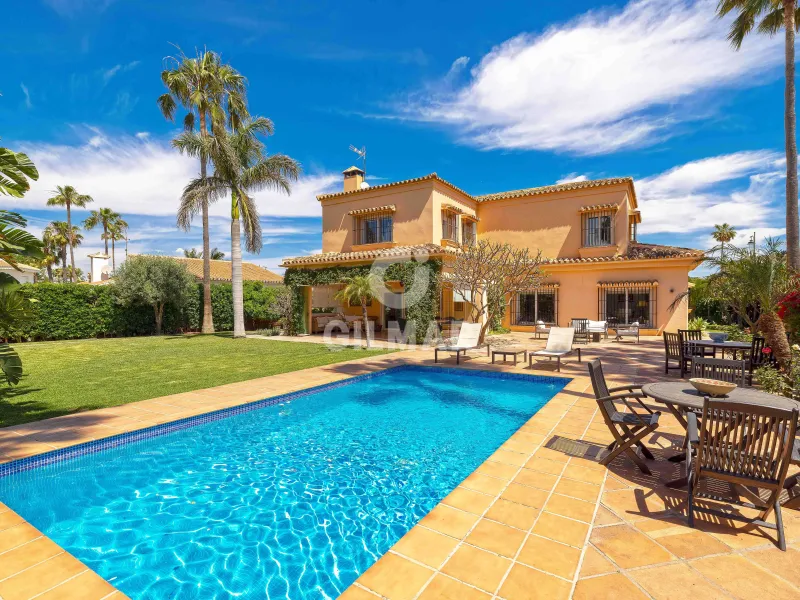 Chalet Independiente en Churriana (Málaga) - Málaga