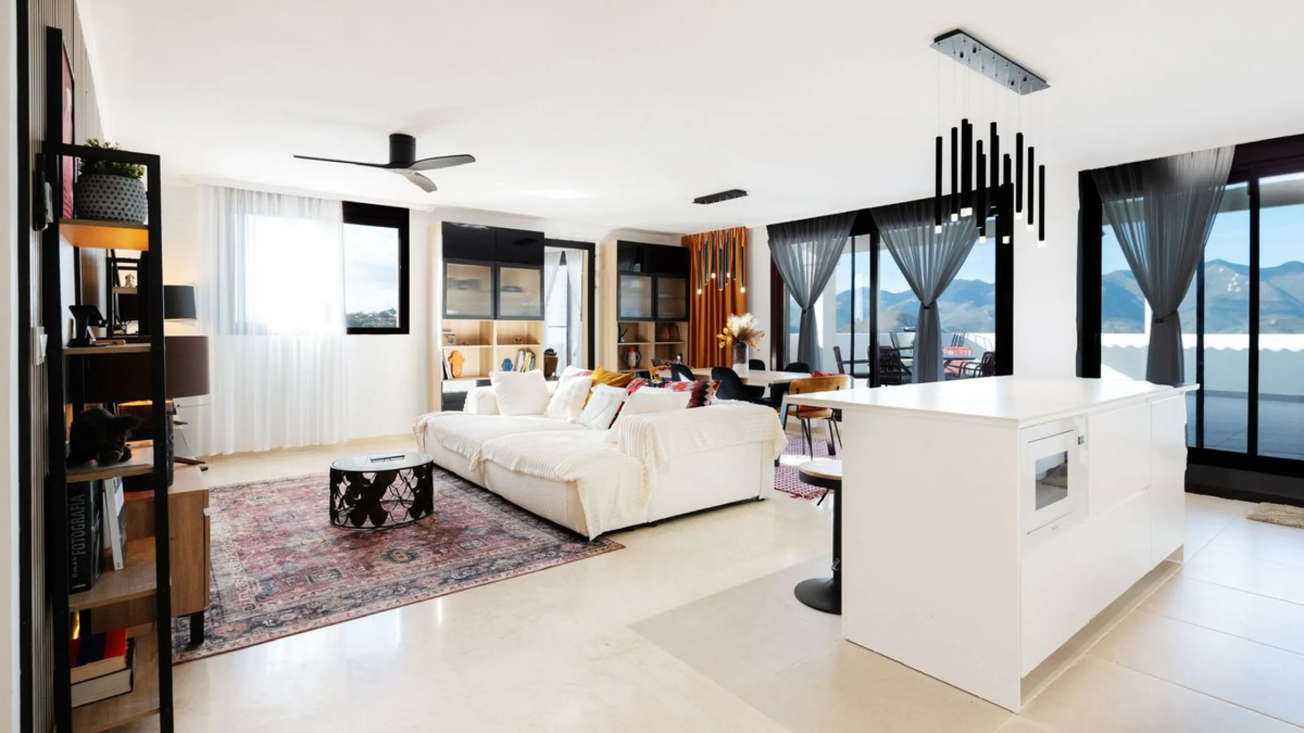 Appartment | Fully Renovated in 2025 | 3 Bedrooms • 3 Bathrooms • 150 m² Interior • 125 m² Exterior • Sunset Views
