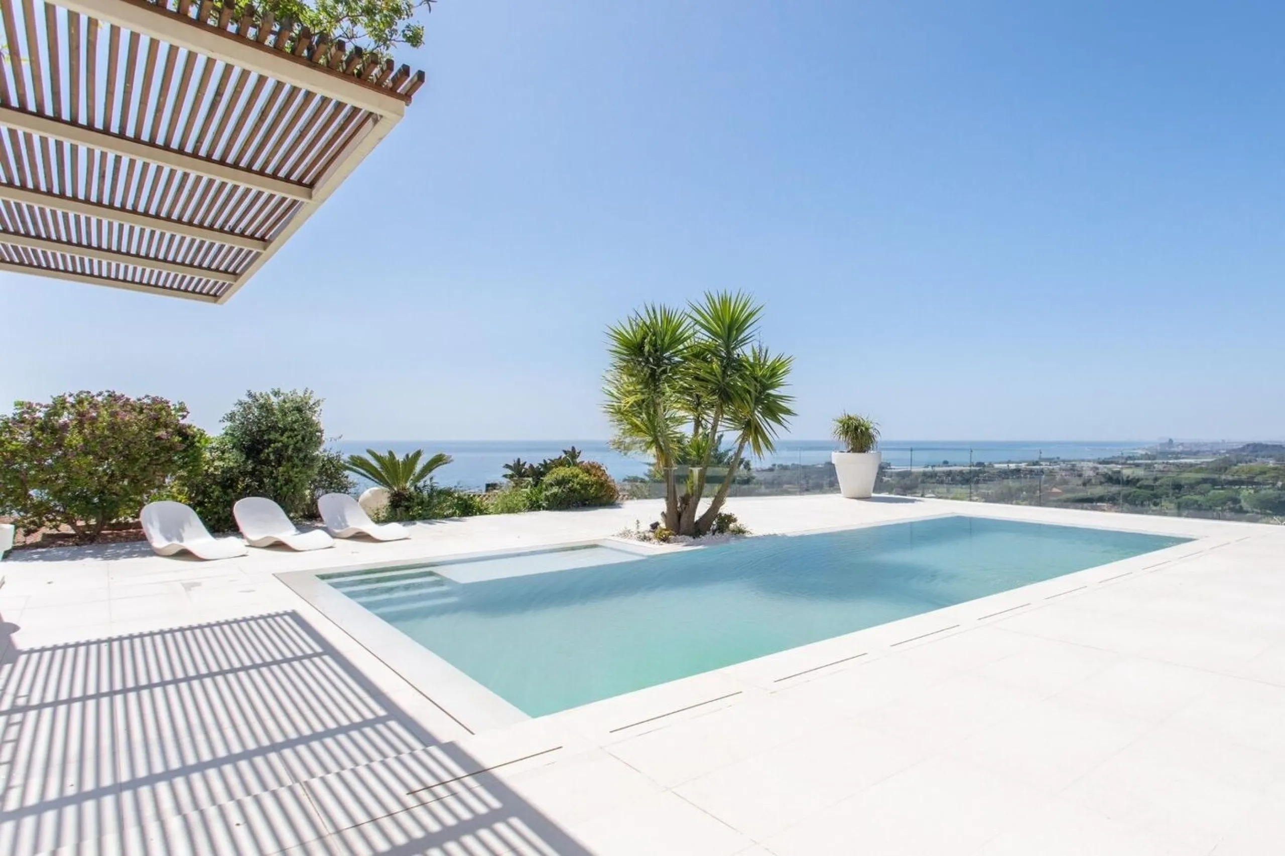  Elegant Villa with Sea Views in Sant Vicente de Montalt, Barcelona
