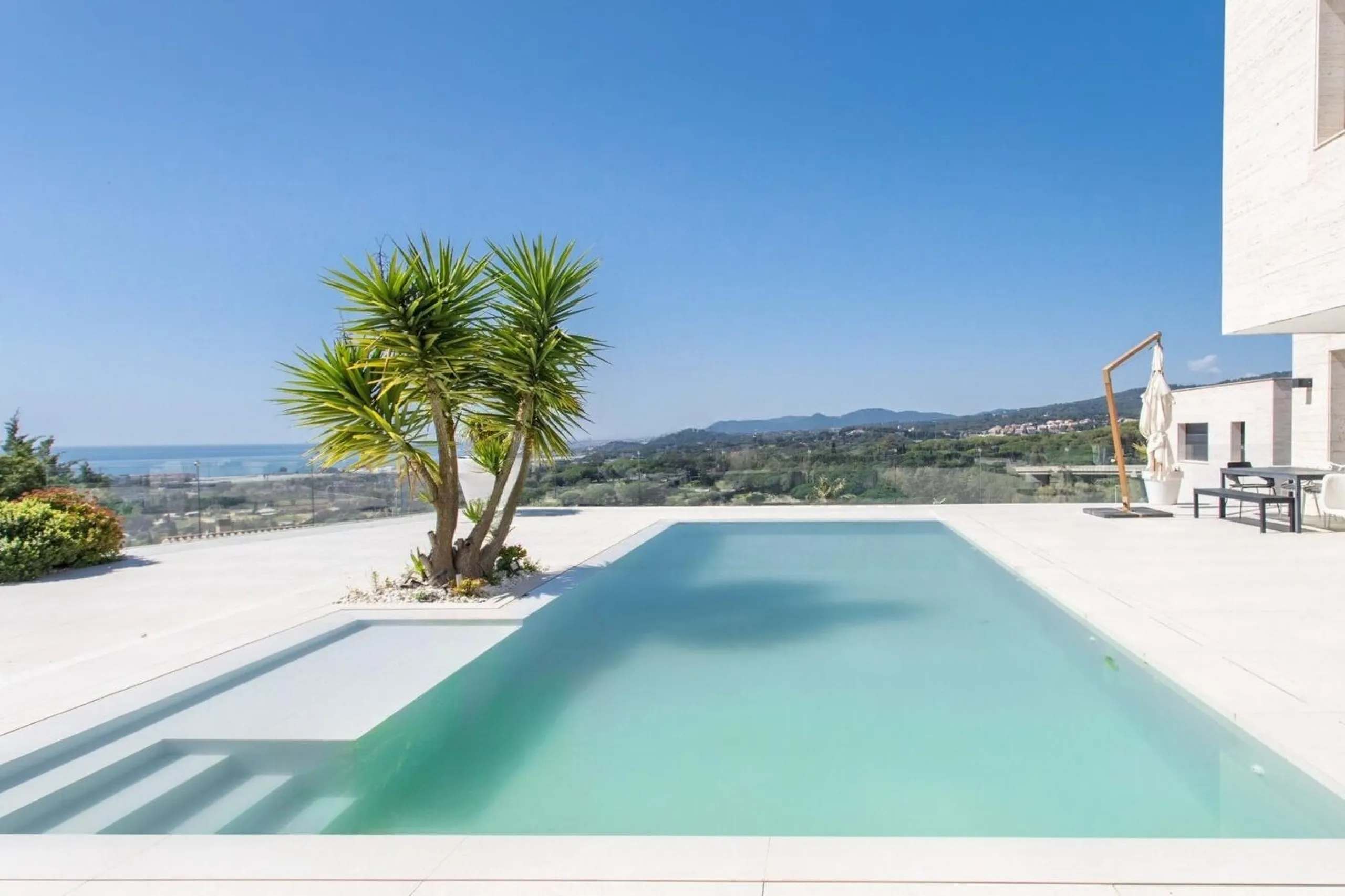  Elegant Villa with Sea Views in Sant Vicente de Montalt, Barcelona