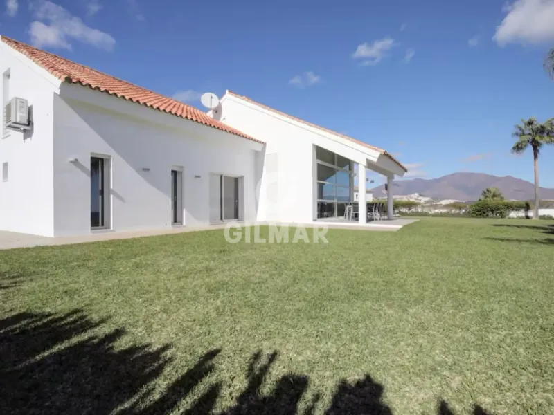 Villa in Manilva - Málaga