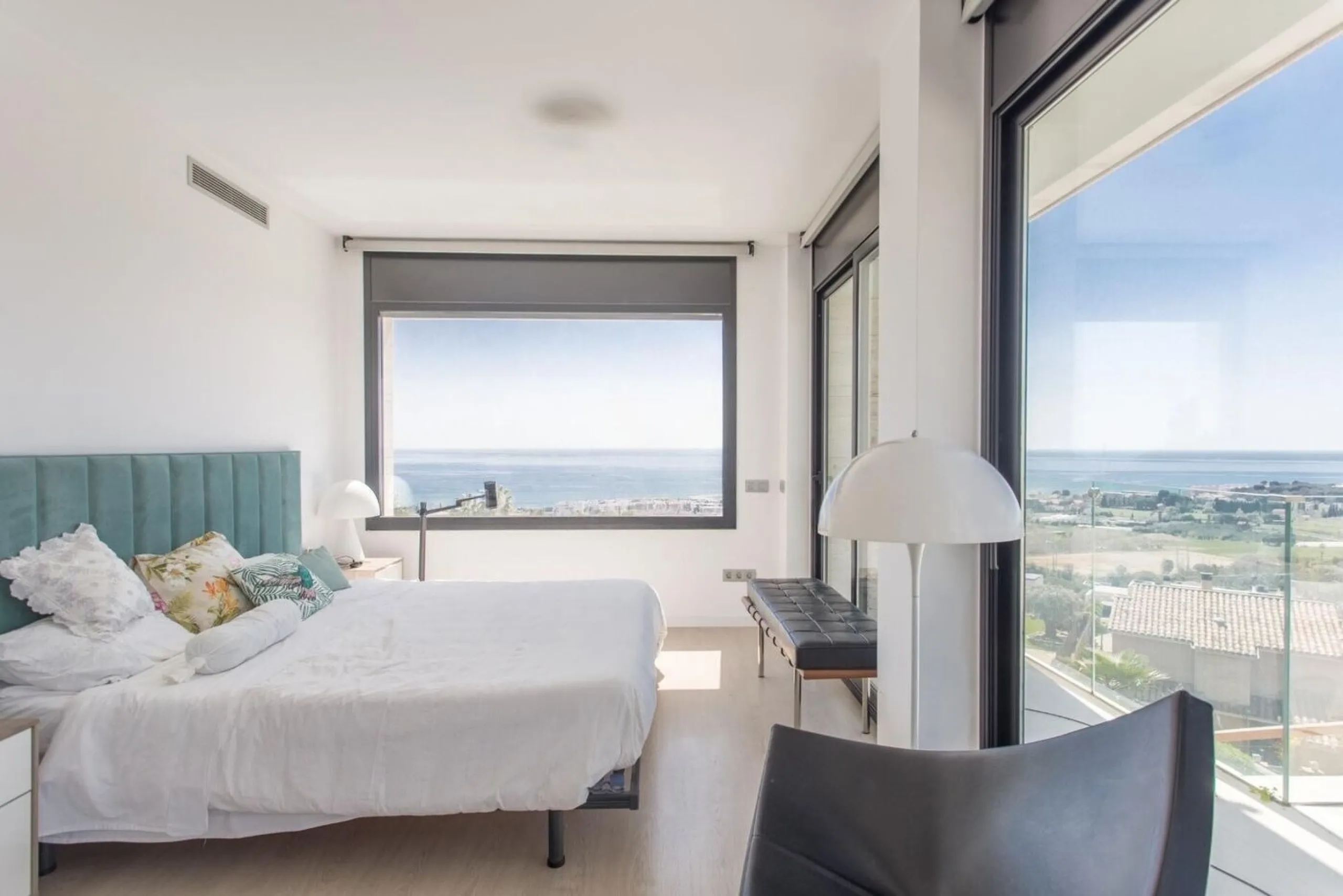  Elegant Villa with Sea Views in Sant Vicente de Montalt, Barcelona
