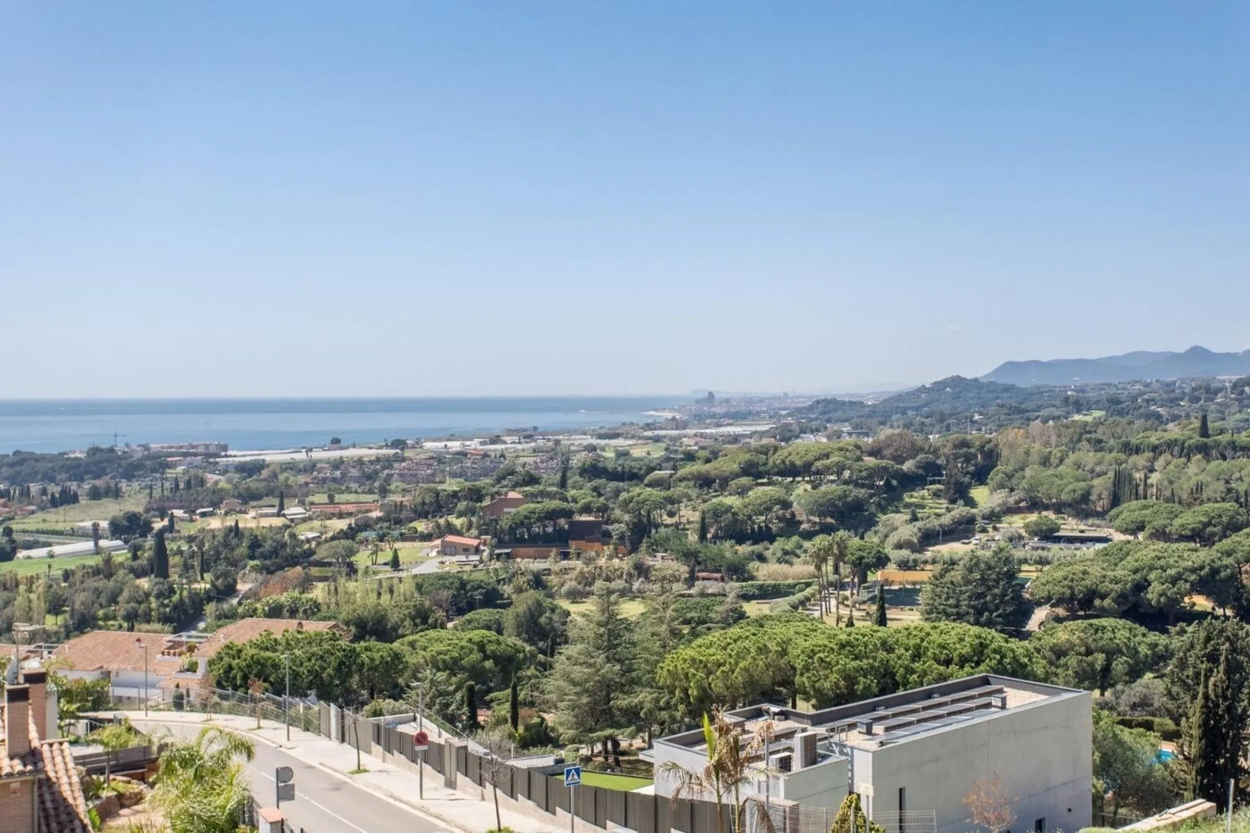  Elegant Villa with Sea Views in Sant Vicente de Montalt, Barcelona