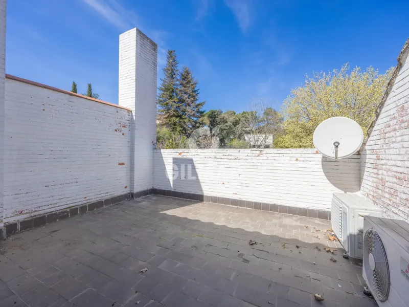 Semi-detached house in Fuentelarreina - Madrid