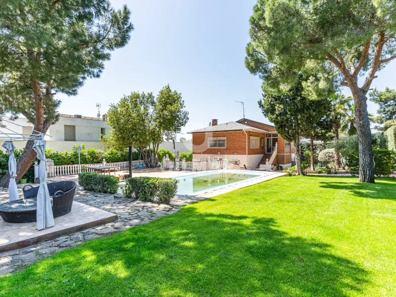 Chalet Independiente en Boadilla del Monte - Madrid