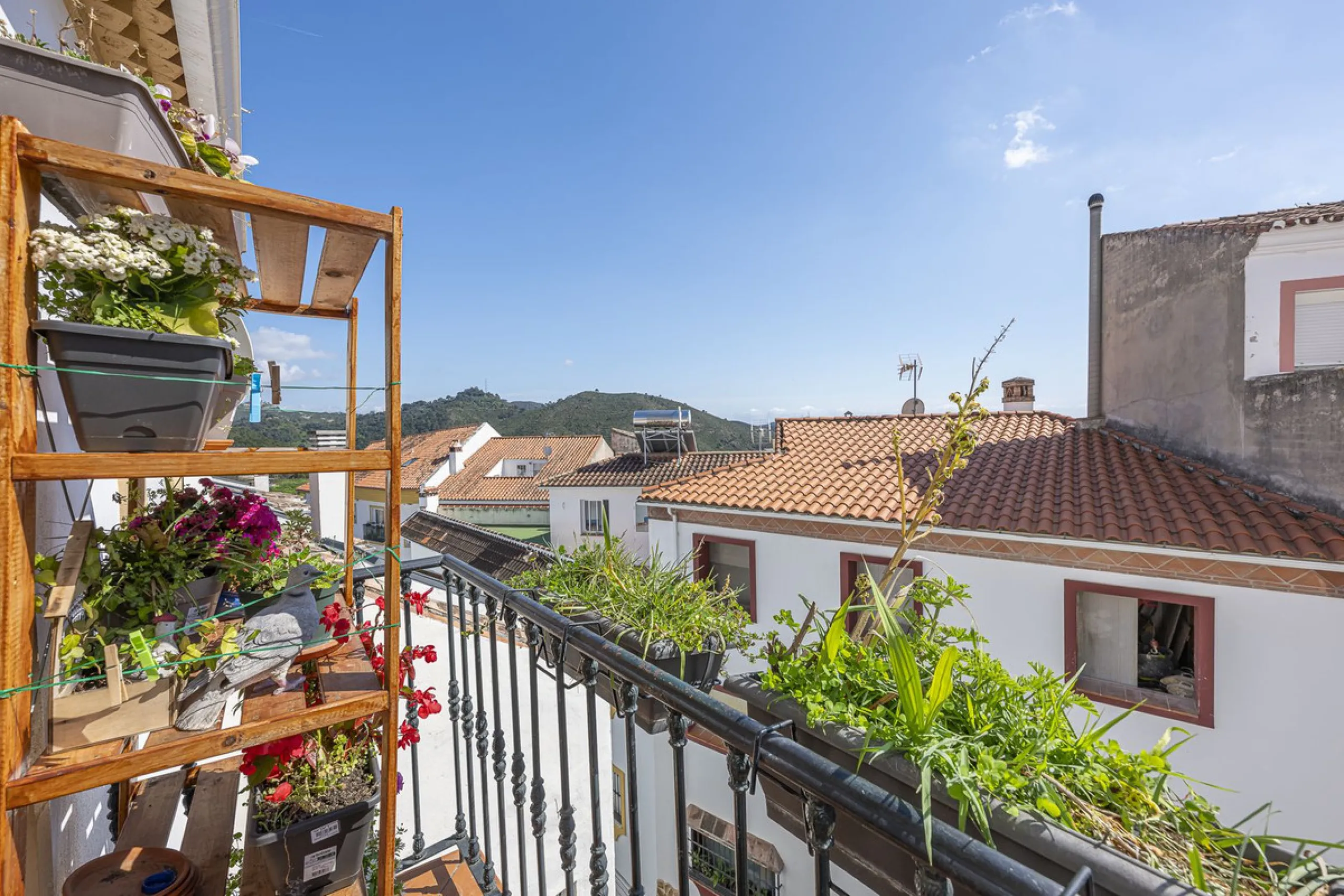 Beautiful duplex penthouse in the heart of Ojén with spectacular views