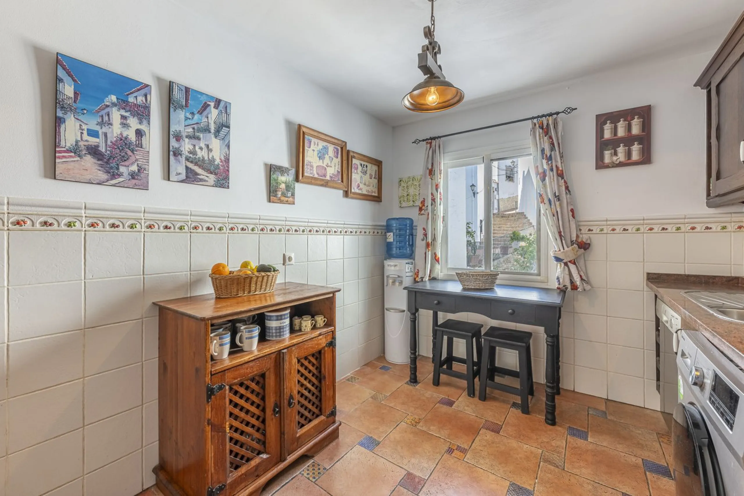 Beautiful duplex penthouse in the heart of Ojén with spectacular views