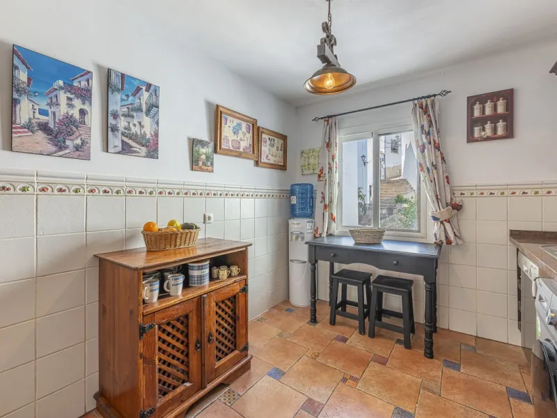 Beautiful duplex penthouse in the heart of Ojén with spectacular views
