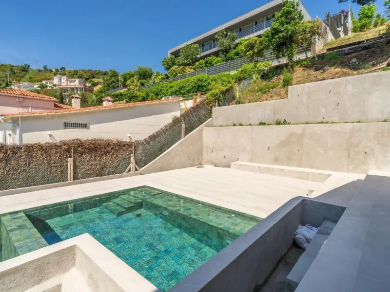 Villa exclusiva con vistas panorámicas al mar en Alella