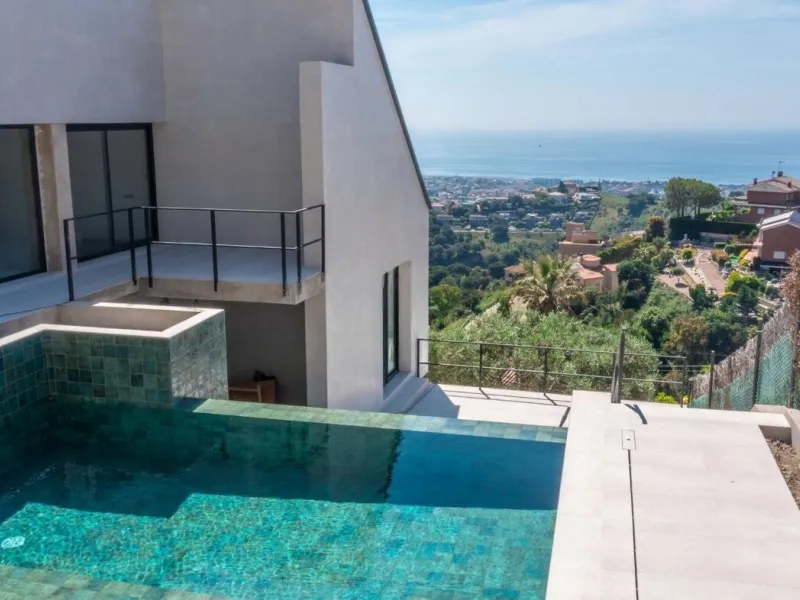Villa exclusiva con vistas panorámicas al mar en Alella
