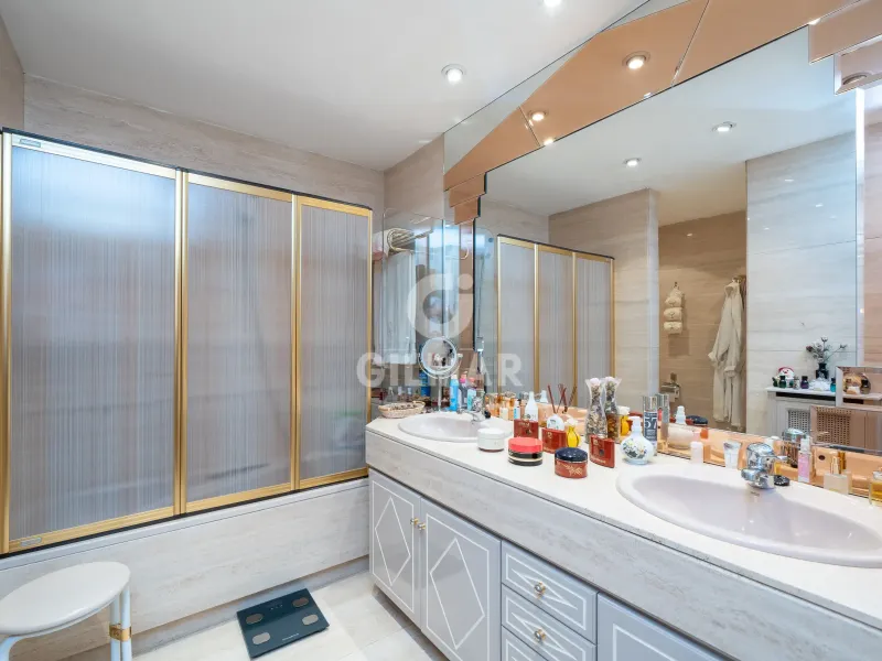 Townhouse in Peñagrande - Madrid