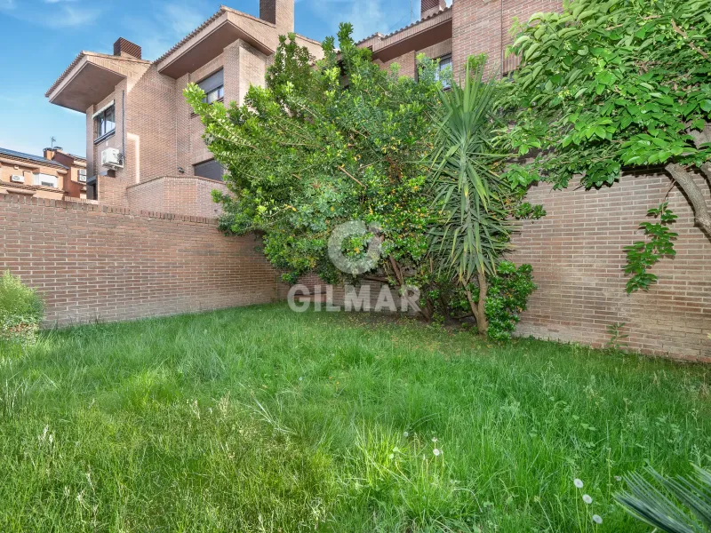 Townhouse in Peñagrande - Madrid