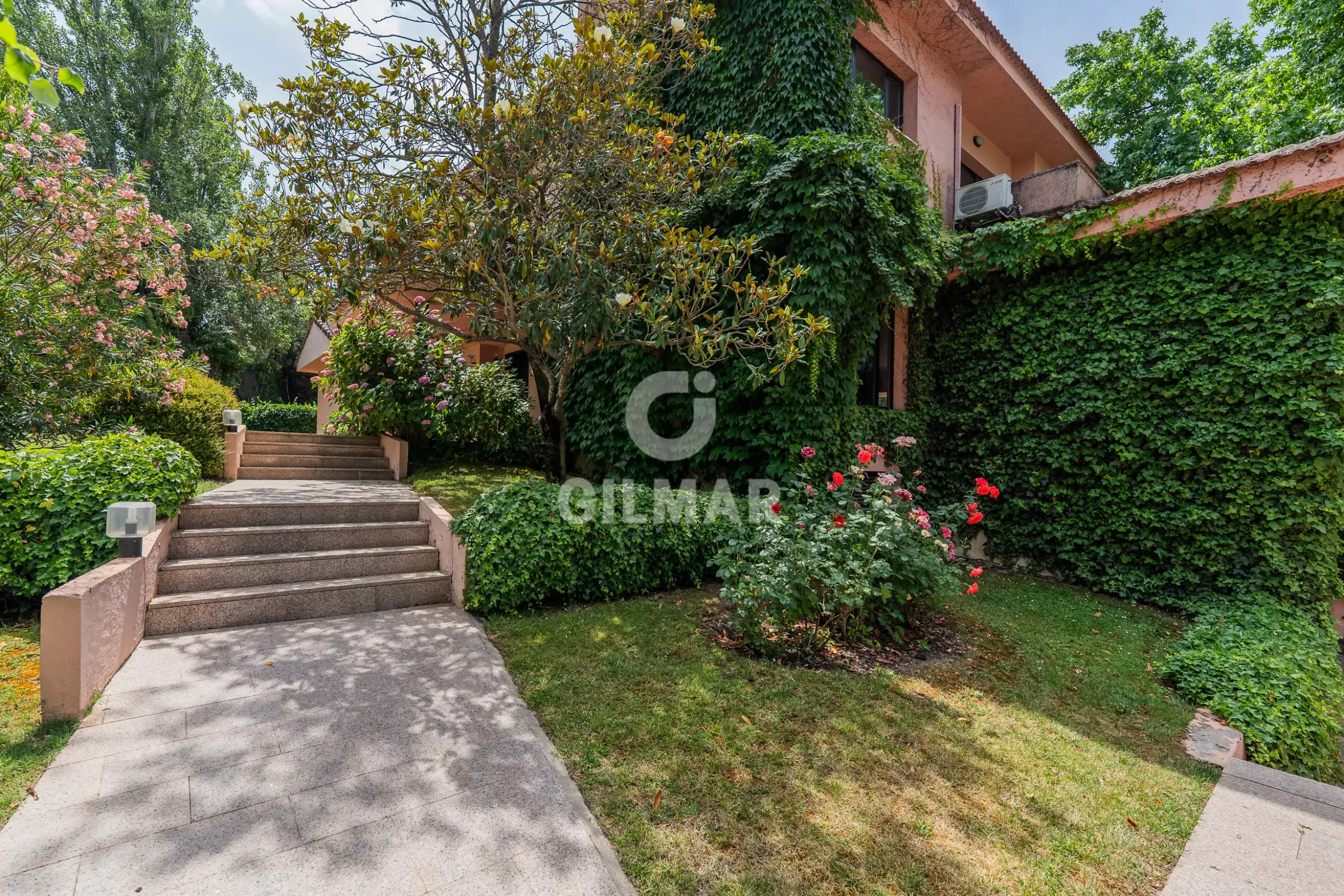 Villa in Pozuelo de Alarcón - Madrid