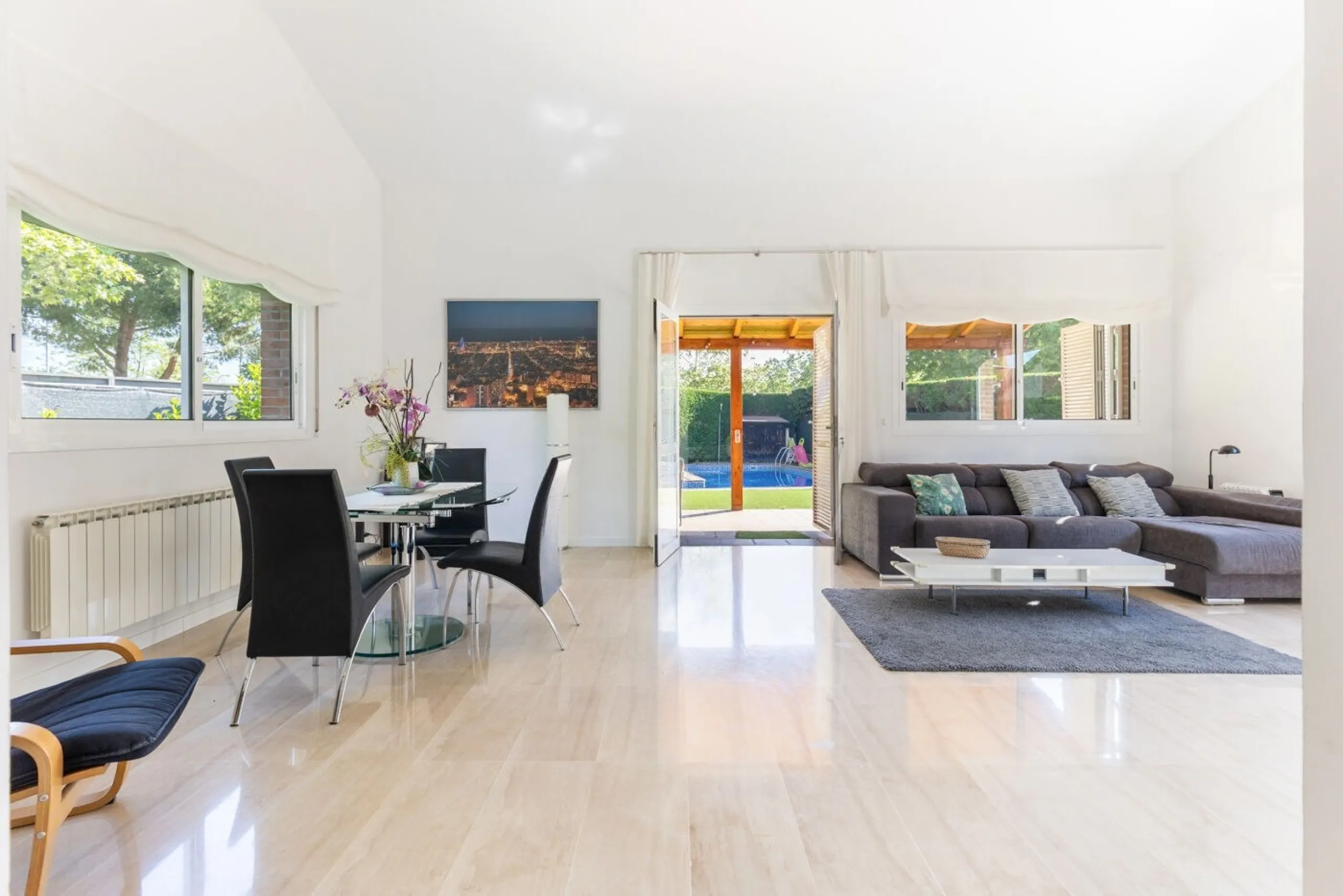Elegant Semi-Detached Home with Garden and Pool in Sant Cugat del Valles, Barcelona