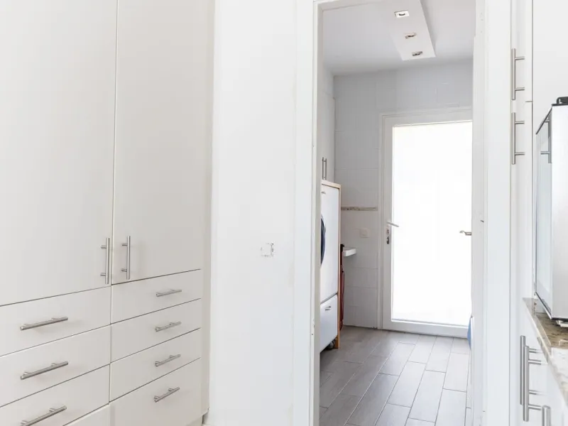 Elegant Semi-Detached Home with Garden and Pool in Sant Cugat del Valles, Barcelona