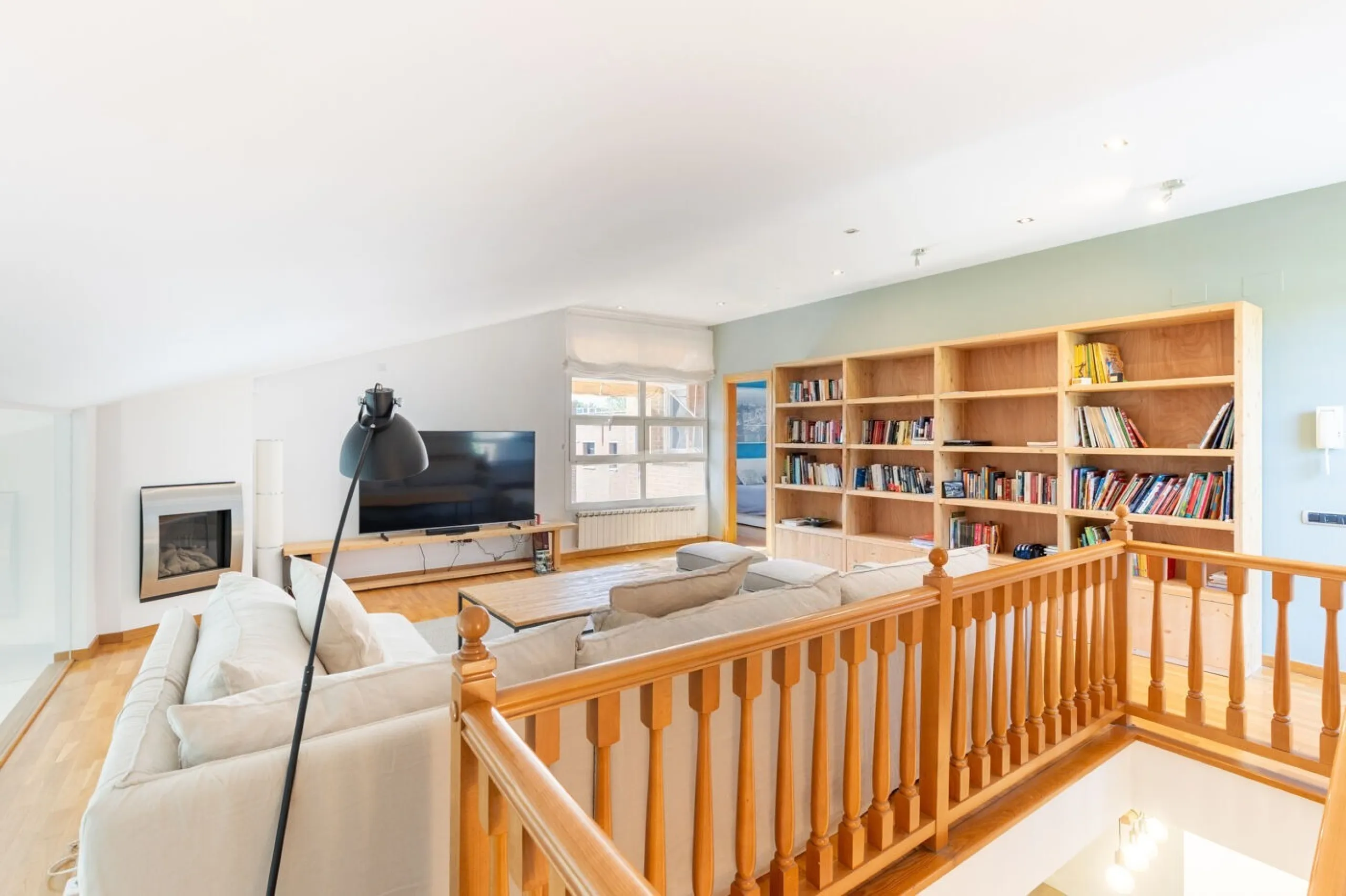 Elegant Semi-Detached Home with Garden and Pool in Sant Cugat del Valles, Barcelona