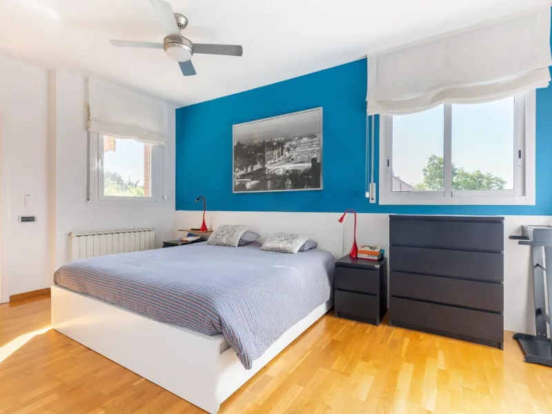Elegant Semi-Detached Home with Garden and Pool in Sant Cugat del Valles, Barcelona