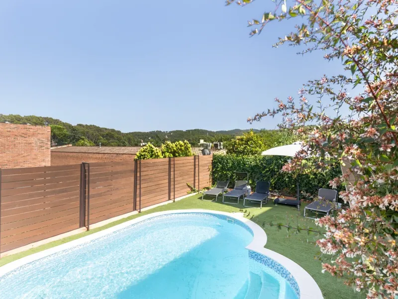 Casa de lujo con jardín y piscina en Sant Cugat del Valles, Barcelona