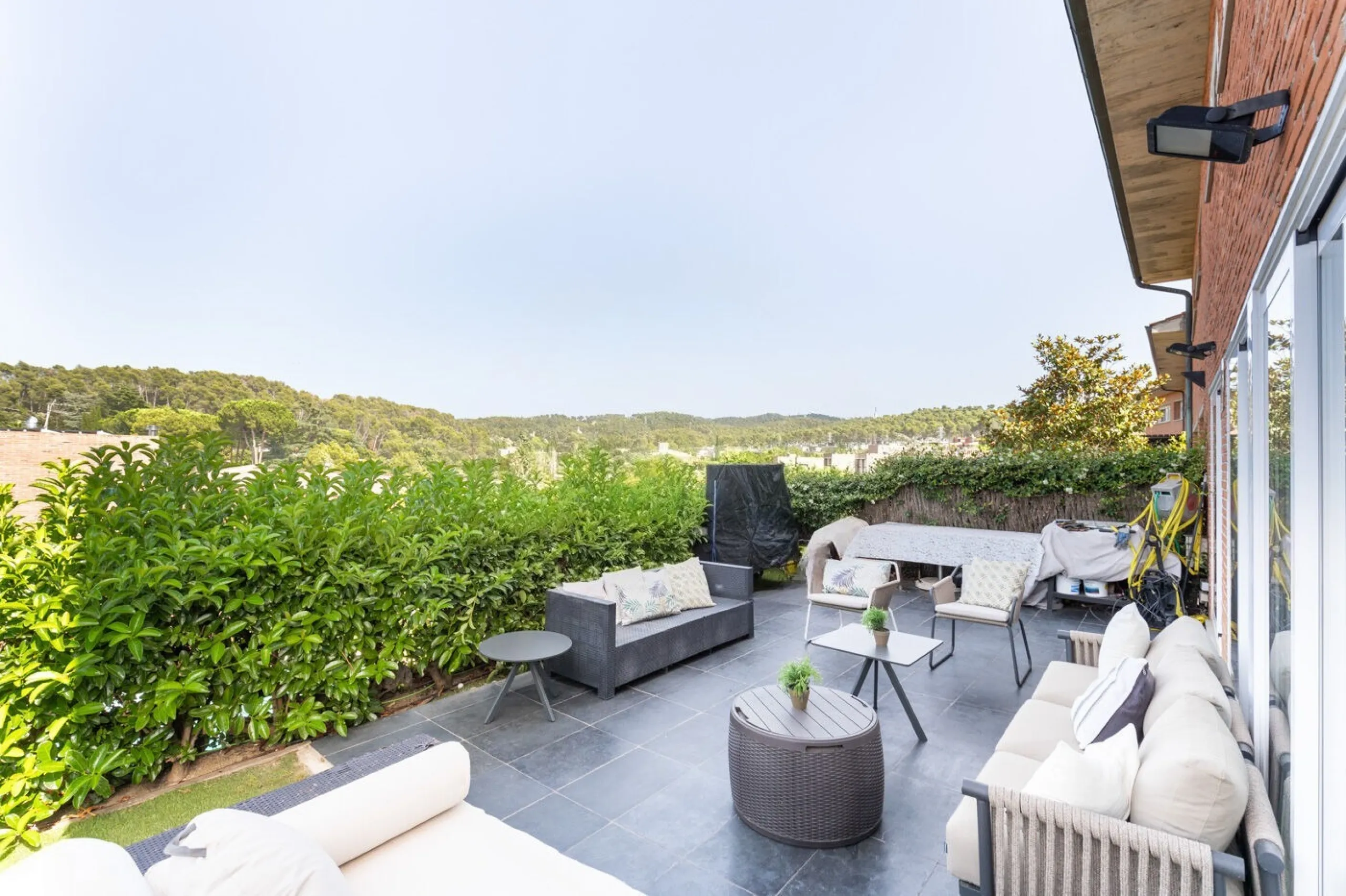 Casa de lujo con jardín y piscina en Sant Cugat del Valles, Barcelona