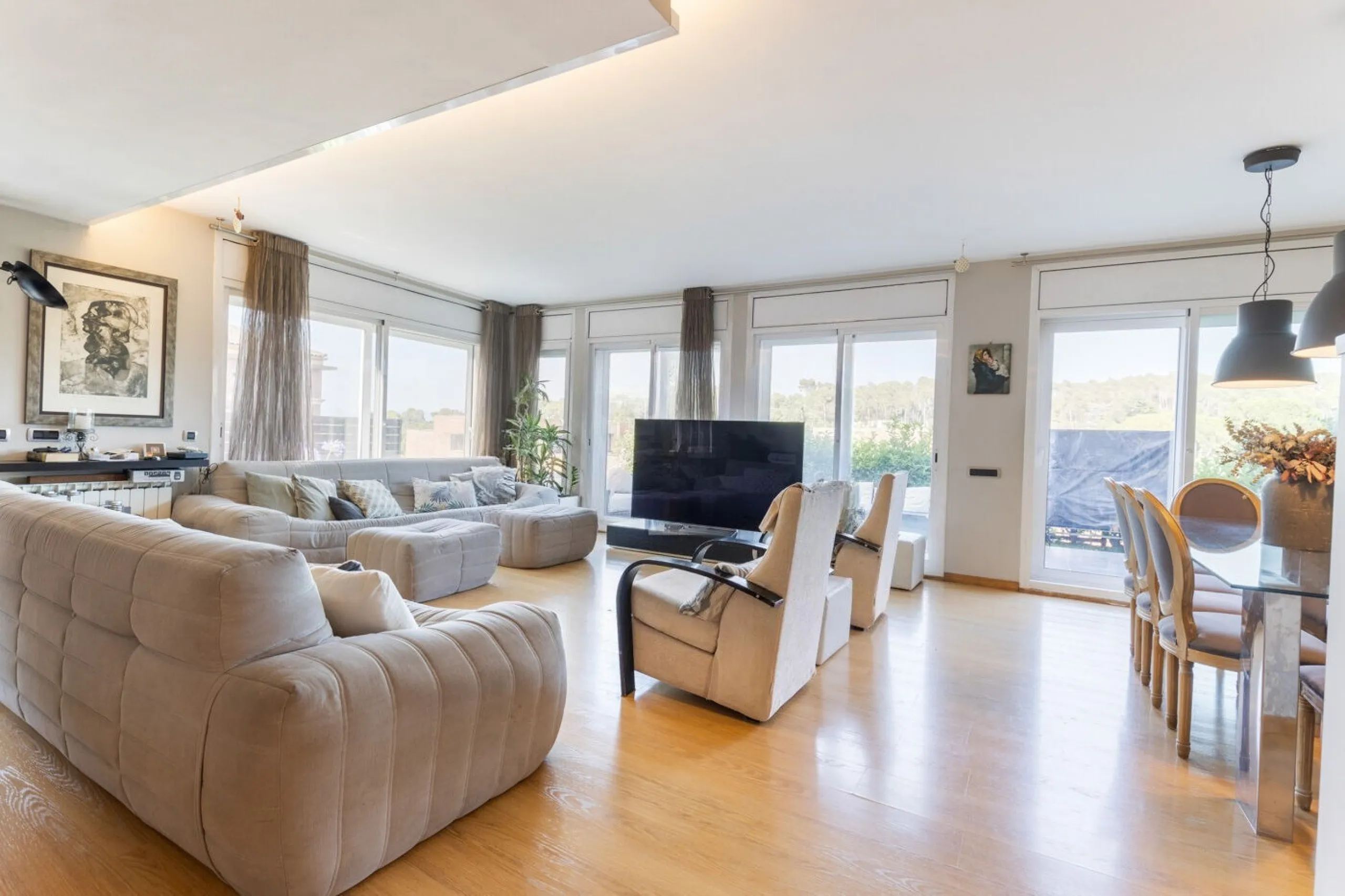 Casa de lujo con jardín y piscina en Sant Cugat del Valles, Barcelona