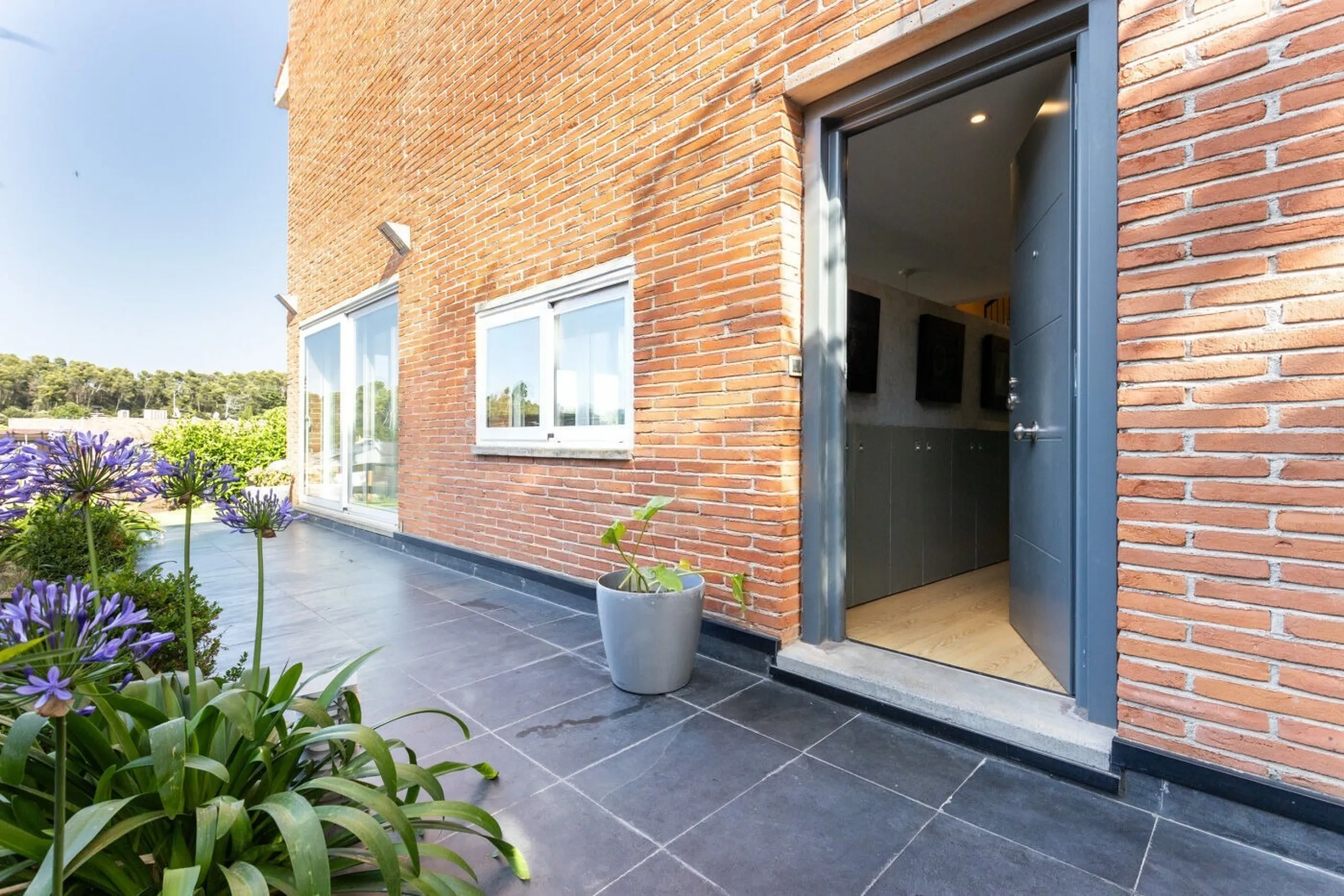 Casa de lujo con jardín y piscina en Sant Cugat del Valles, Barcelona