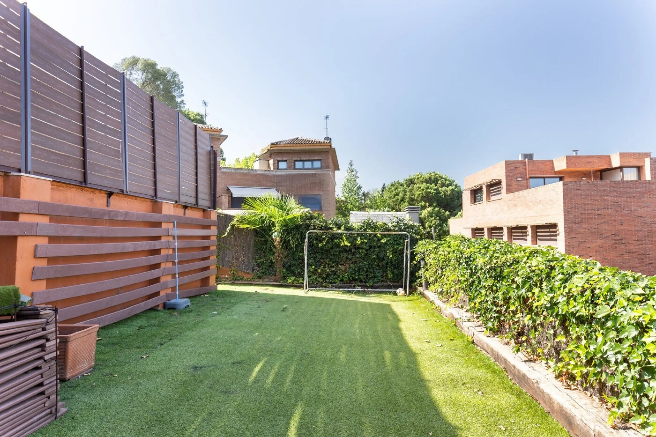 Casa de lujo con jardín y piscina en Sant Cugat del Valles, Barcelona