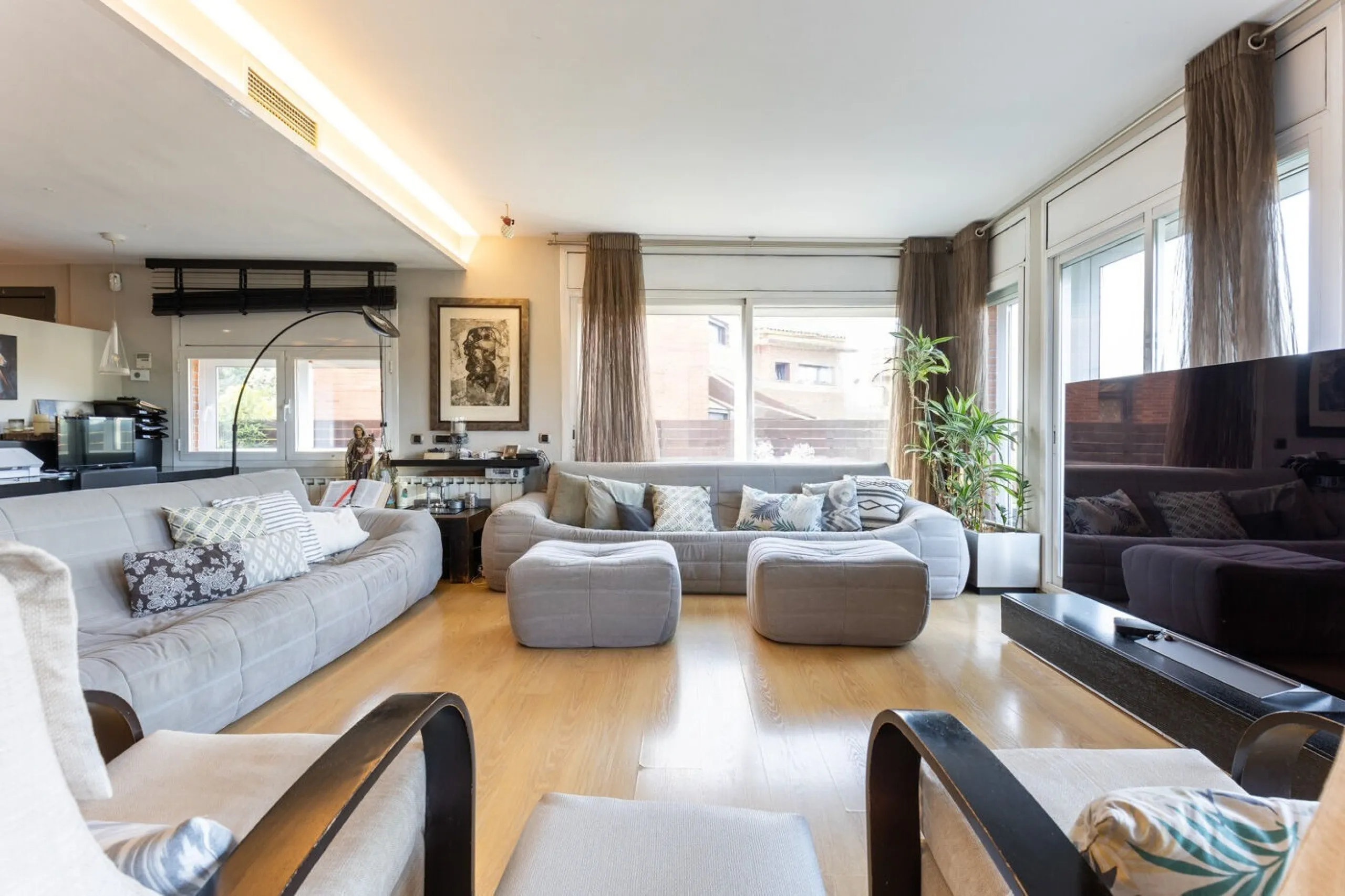 Casa de lujo con jardín y piscina en Sant Cugat del Valles, Barcelona