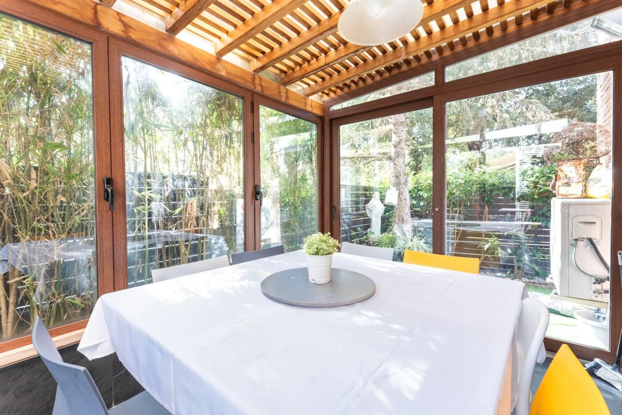 Casa de lujo con jardín y piscina en Sant Cugat del Valles, Barcelona