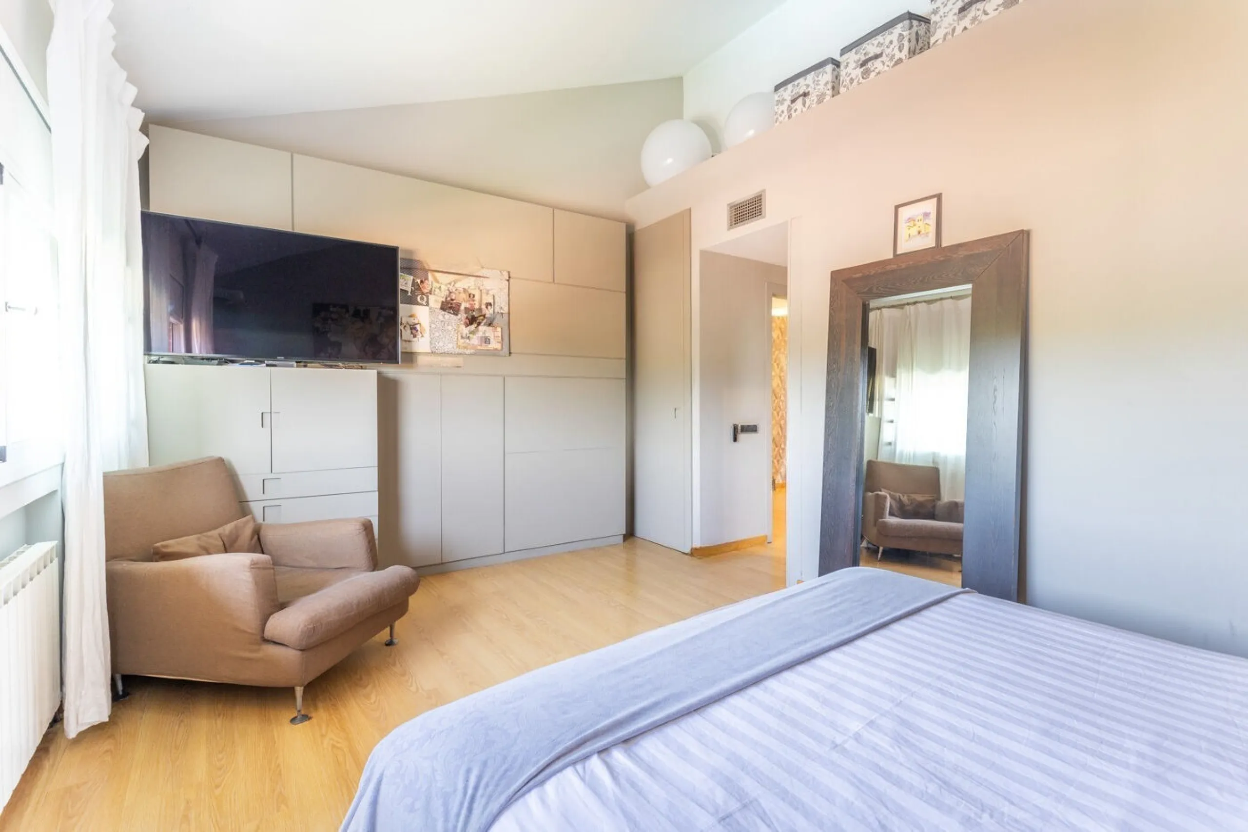 Casa de lujo con jardín y piscina en Sant Cugat del Valles, Barcelona
