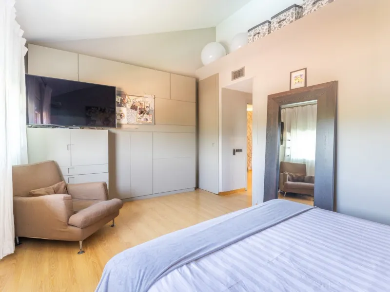 Casa de lujo con jardín y piscina en Sant Cugat del Valles, Barcelona