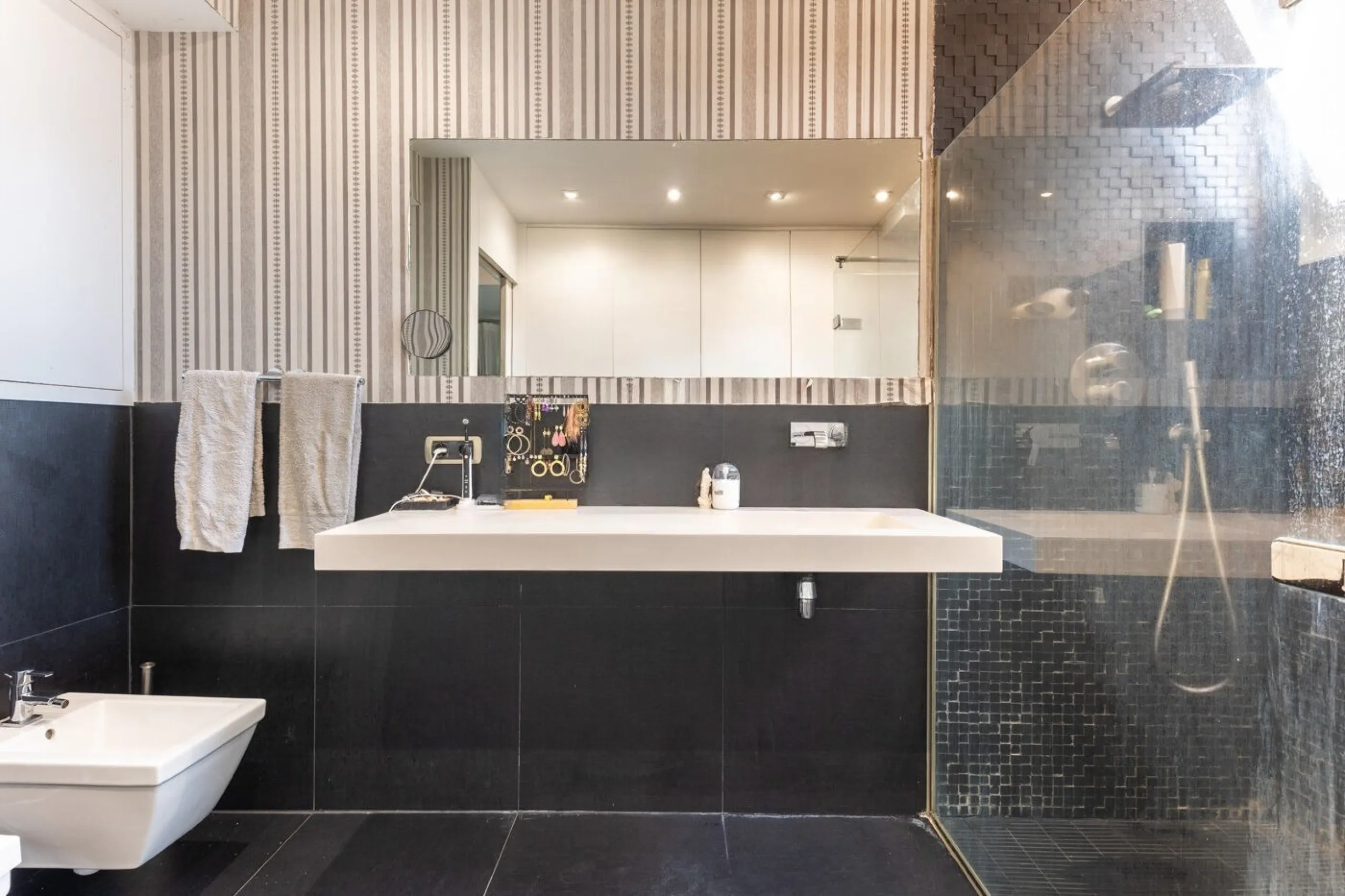 Casa de lujo con jardín y piscina en Sant Cugat del Valles, Barcelona