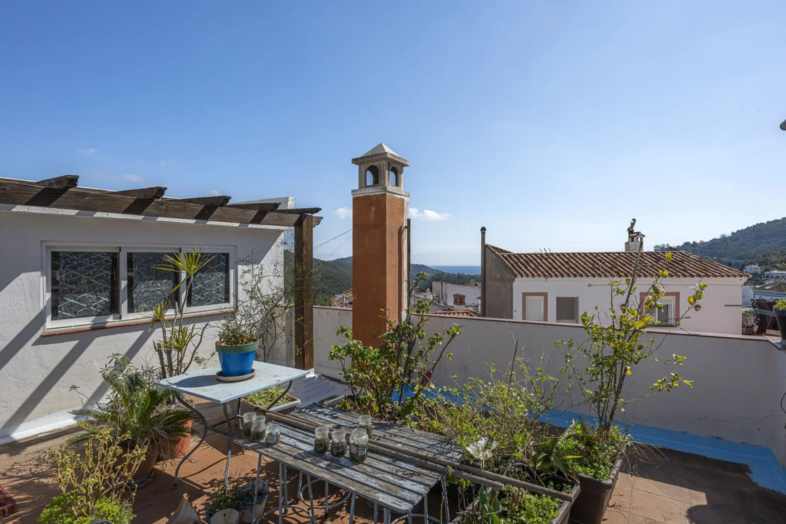 Beautiful duplex penthouse in the heart of Ojén with spectacular views