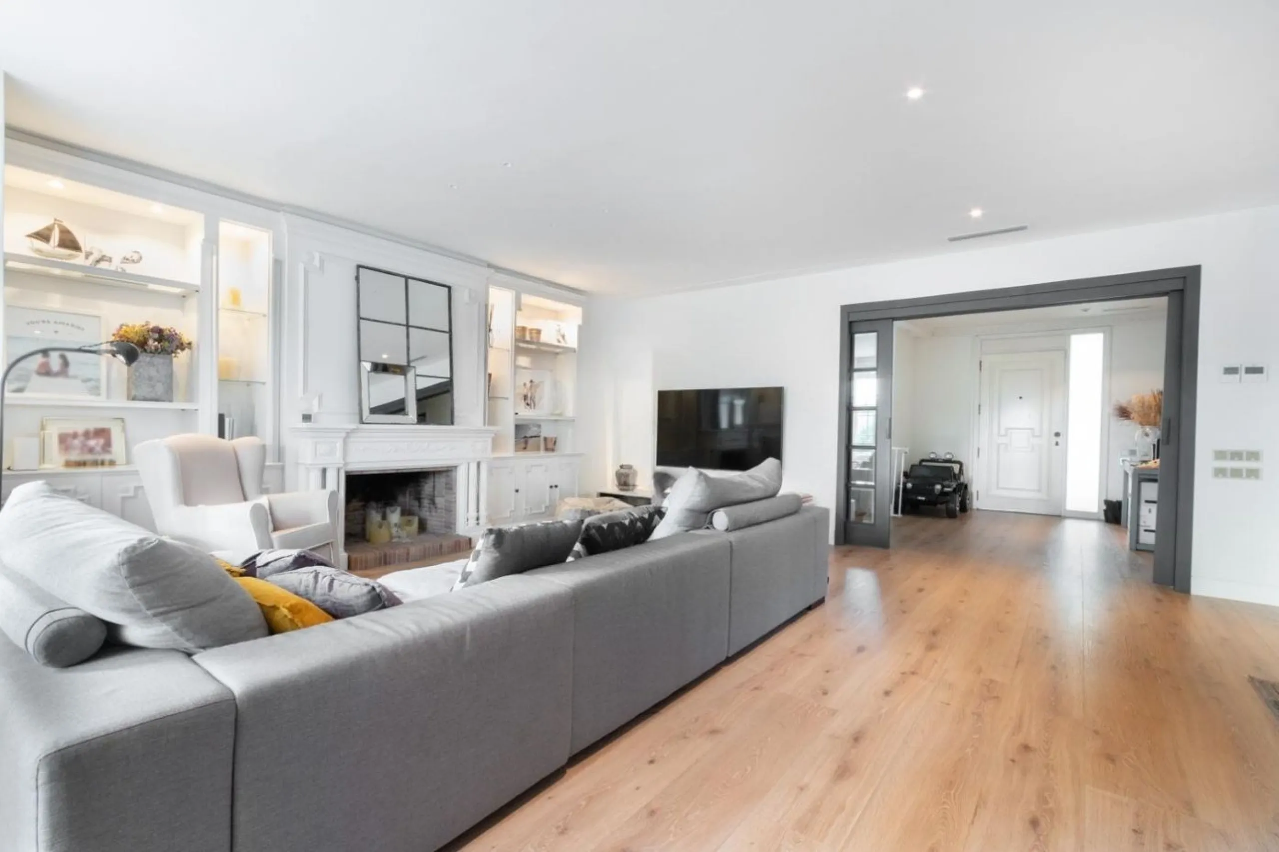  Elegant Townhouse in Valldoreix, Sant Cugat del Valles, Barcelona