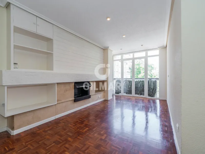 Apartment in Nueva España - Madrid