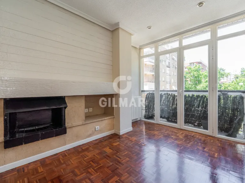 Apartment in Nueva España - Madrid