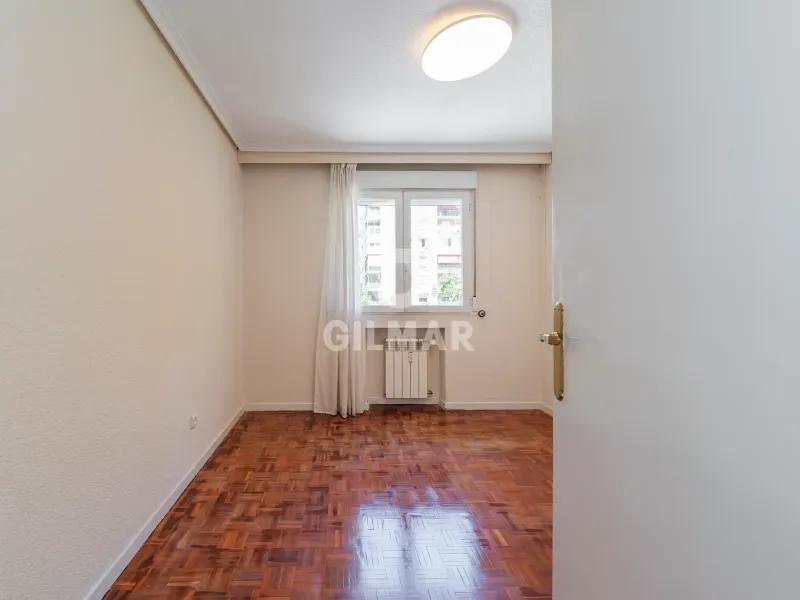 Apartment in Nueva España - Madrid
