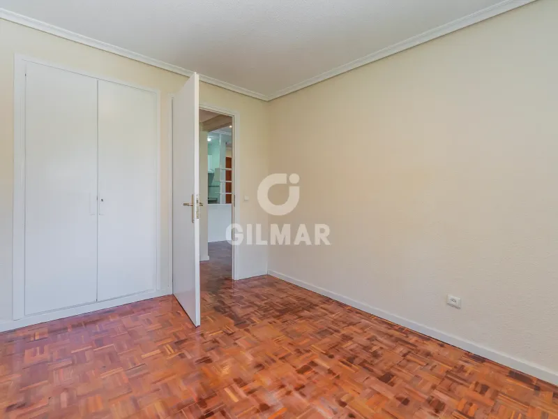 Apartment in Nueva España - Madrid