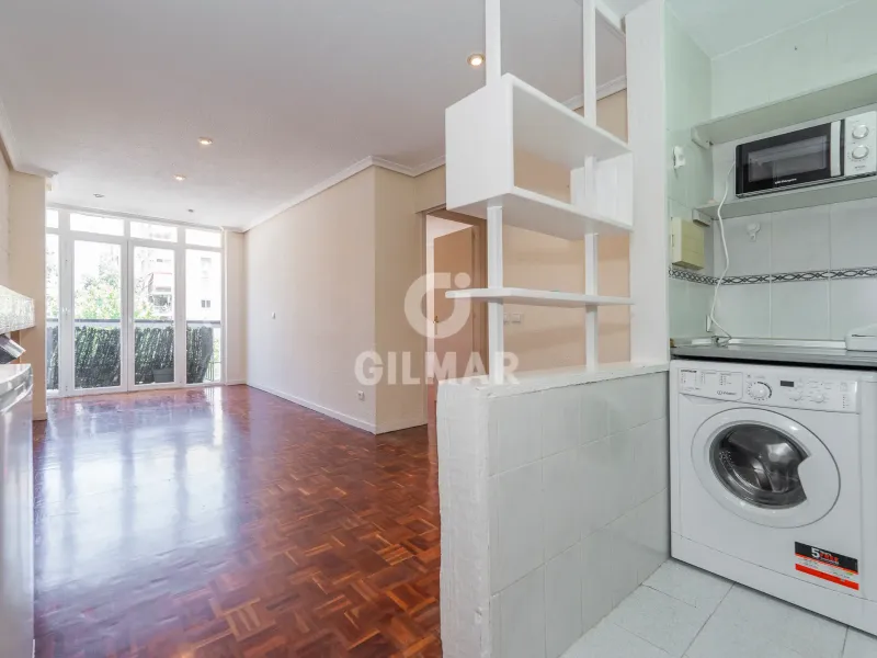 Apartment in Nueva España - Madrid