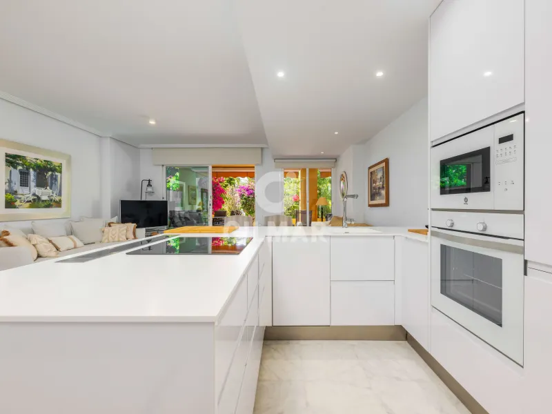 Apartment in Marbella Este - Málaga