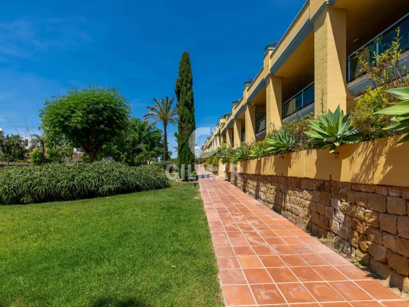 Apartment in Marbella Este - Málaga