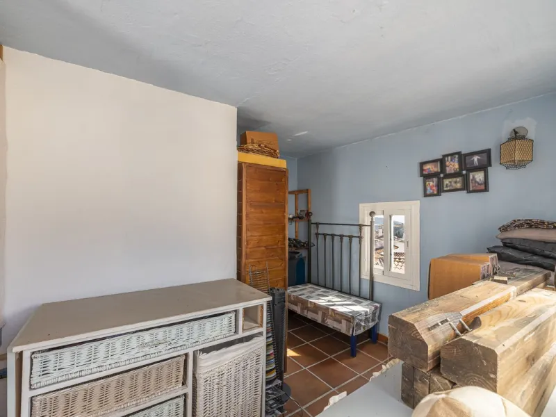 Beautiful duplex penthouse in the heart of Ojén with spectacular views