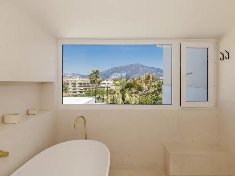 Semi-detached house in Guadalmina - Málaga