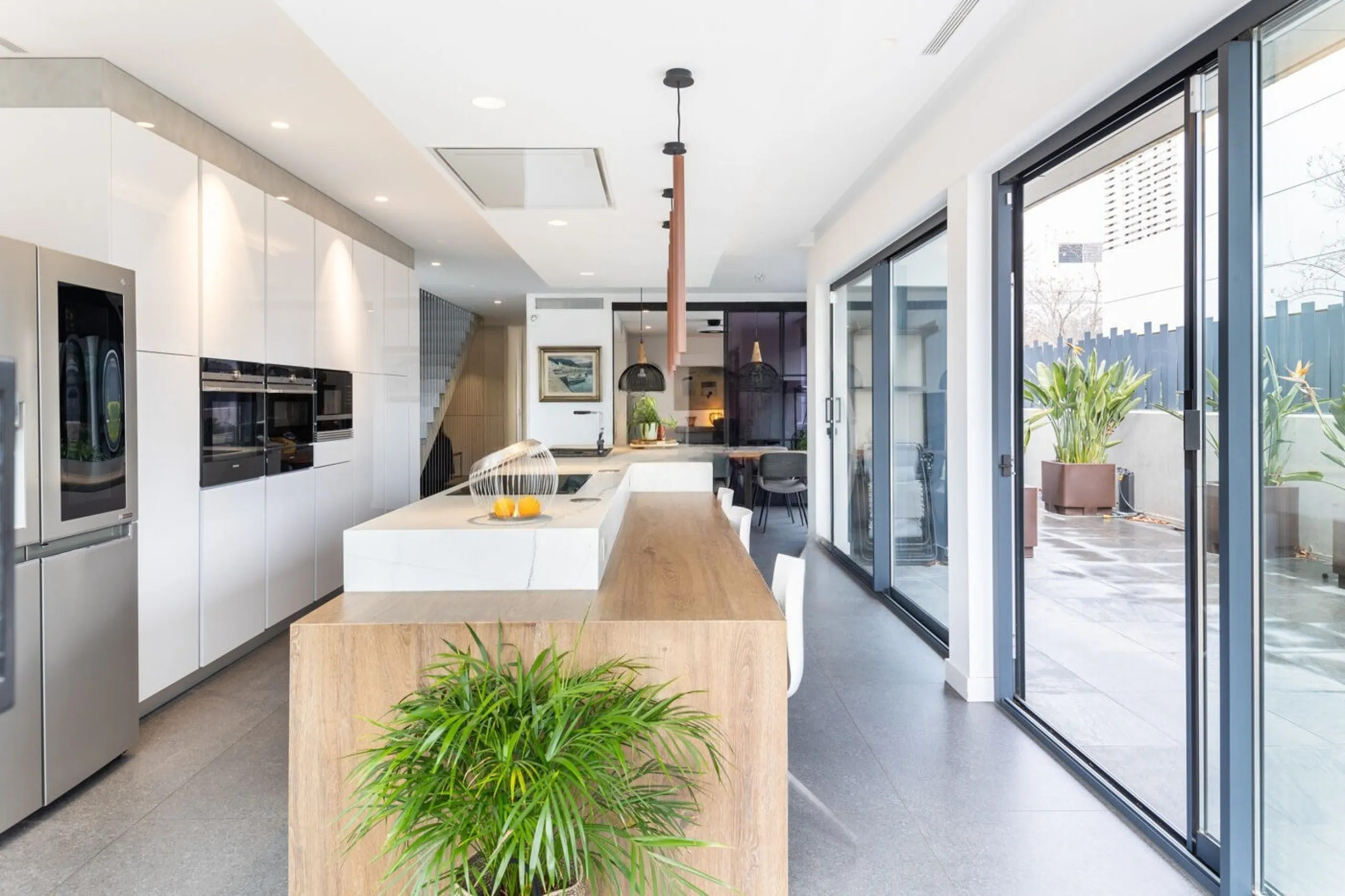 Exceptional Contemporary Home with Elegant Design in Sant Cugat del Valles, Barcelona