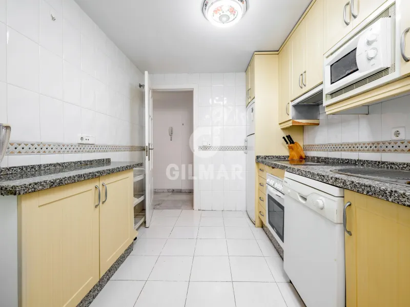 Duplex penthouse in Marbella Ciudad - Málaga