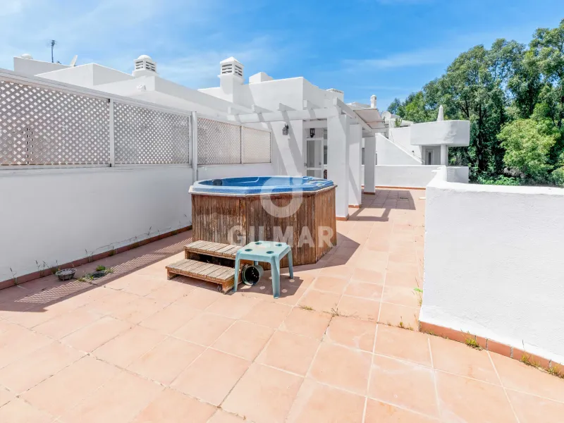 Duplex penthouse in Marbella Ciudad - Málaga