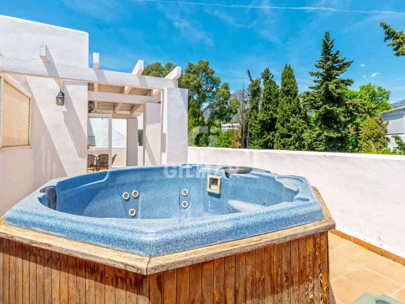 Duplex penthouse in Marbella Ciudad - Málaga