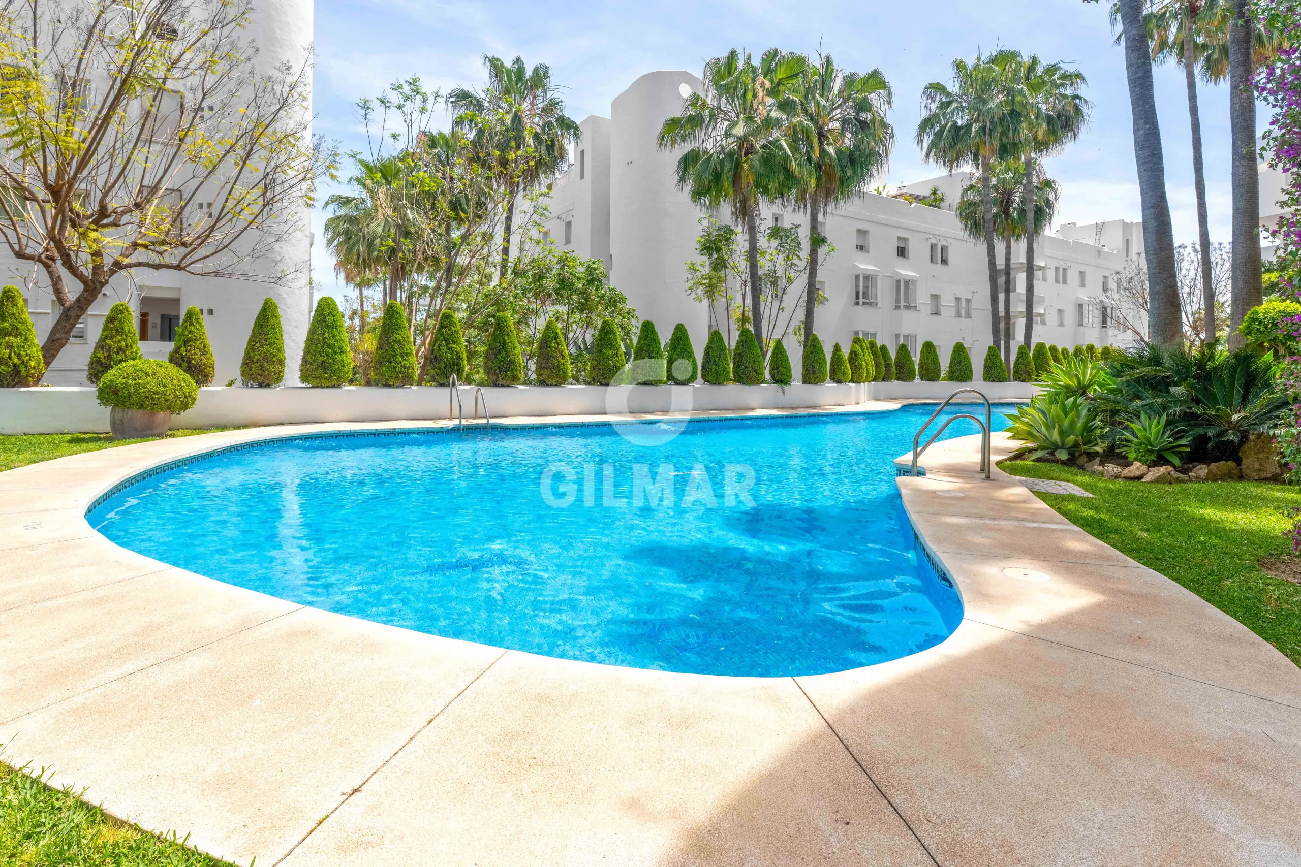 Duplex penthouse in Marbella Ciudad - Málaga